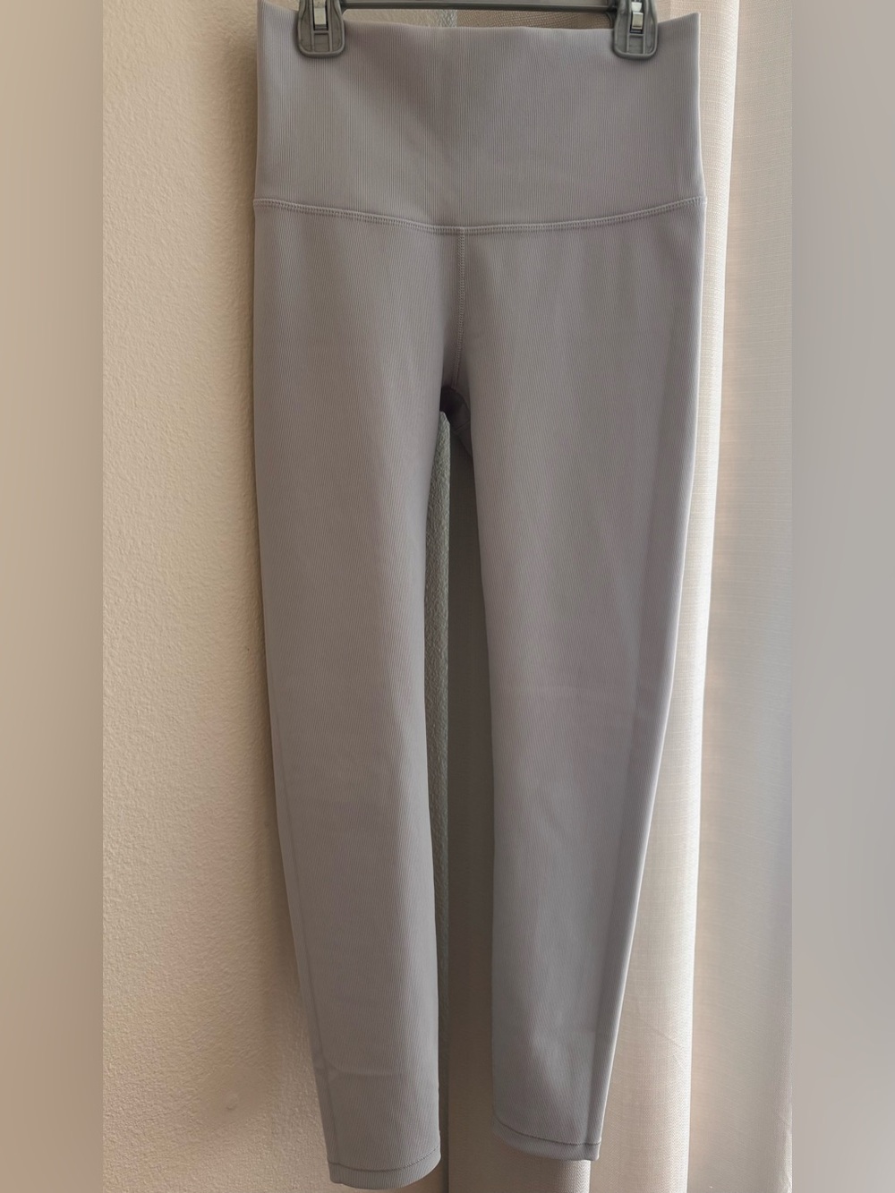✨CALIA by Carrie Underwood Light Gray High-Waist Leggings 🤍